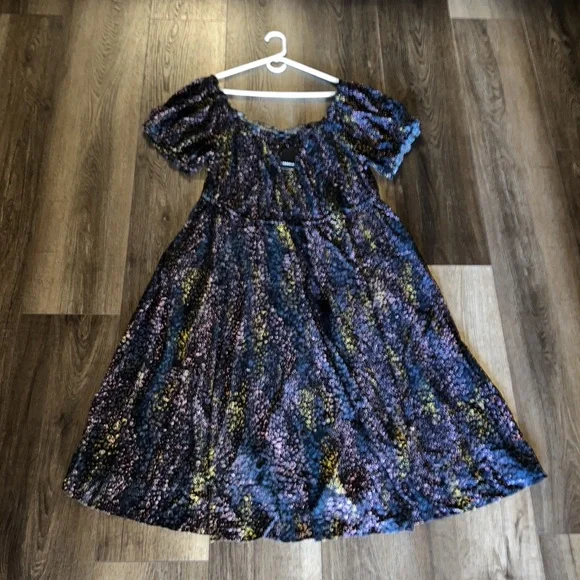 Torrid Challis Skater Dress 🌺🌺 - Picture 5 of 12